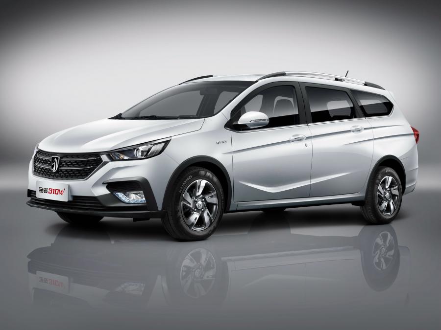 Baojun 310W 2018 года  (фото 5 из 16)